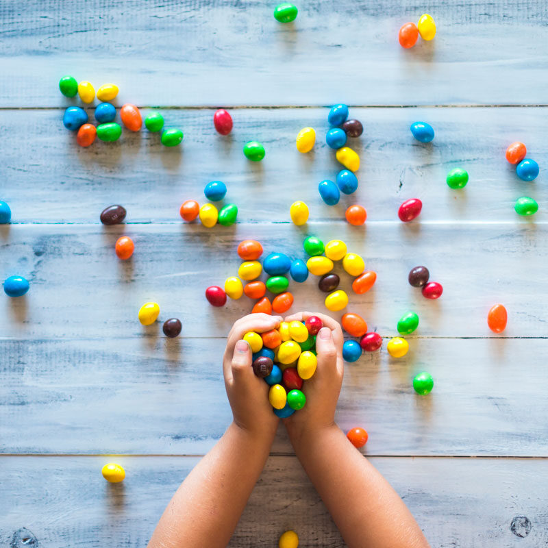 3 pasos para que el confinamiento no sea la fiesta de la caries en los niños